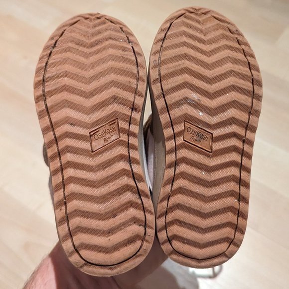 OshKosh Infant Girl Hiking-Inspired Shoes - Brown & Pink, Size 7M - Picture 5 of 5